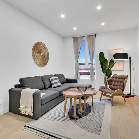 Deluxe Suites Downtown Монреал Екстериор снимка