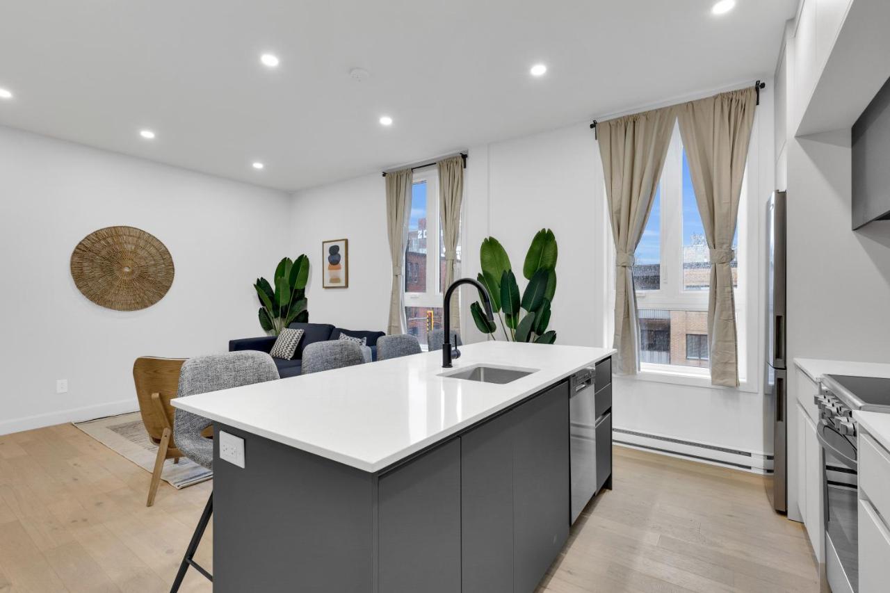 Deluxe Suites Downtown Монреал Екстериор снимка