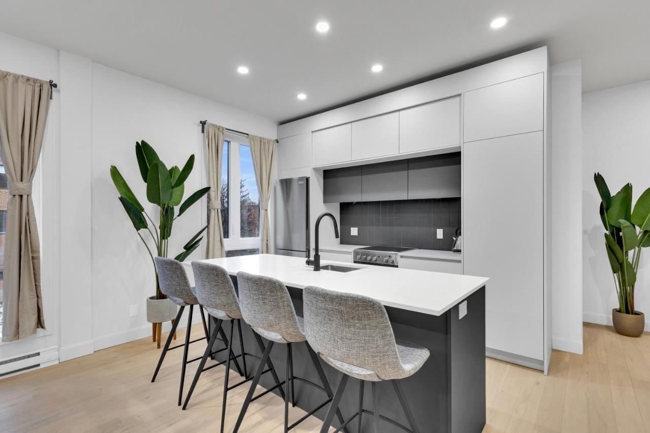 Deluxe Suites Downtown Монреал Екстериор снимка