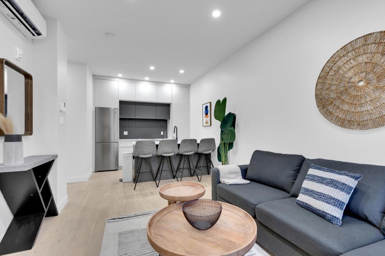 Deluxe Suites Downtown Монреал Екстериор снимка
