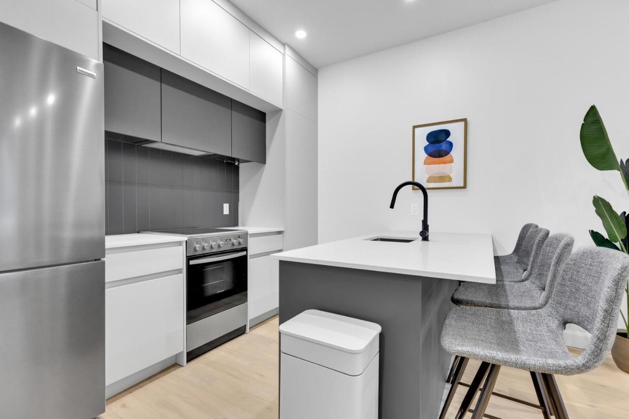 Deluxe Suites Downtown Монреал Екстериор снимка