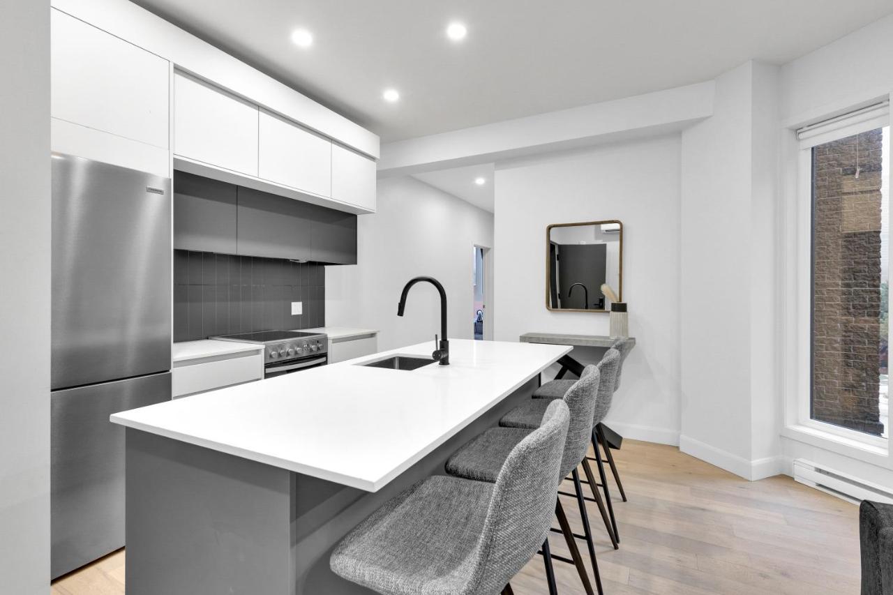 Deluxe Suites Downtown Монреал Екстериор снимка