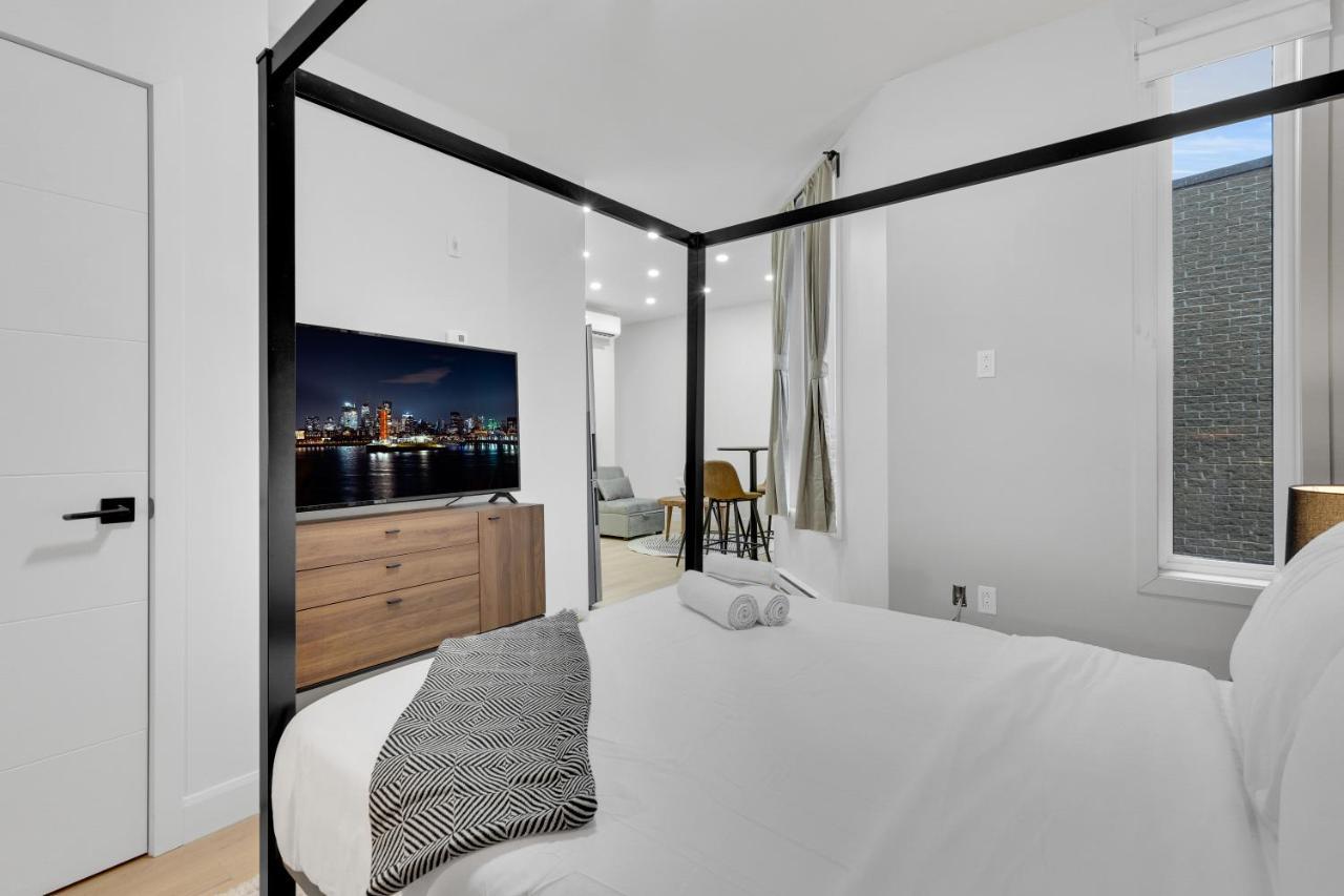Deluxe Suites Downtown Монреал Екстериор снимка