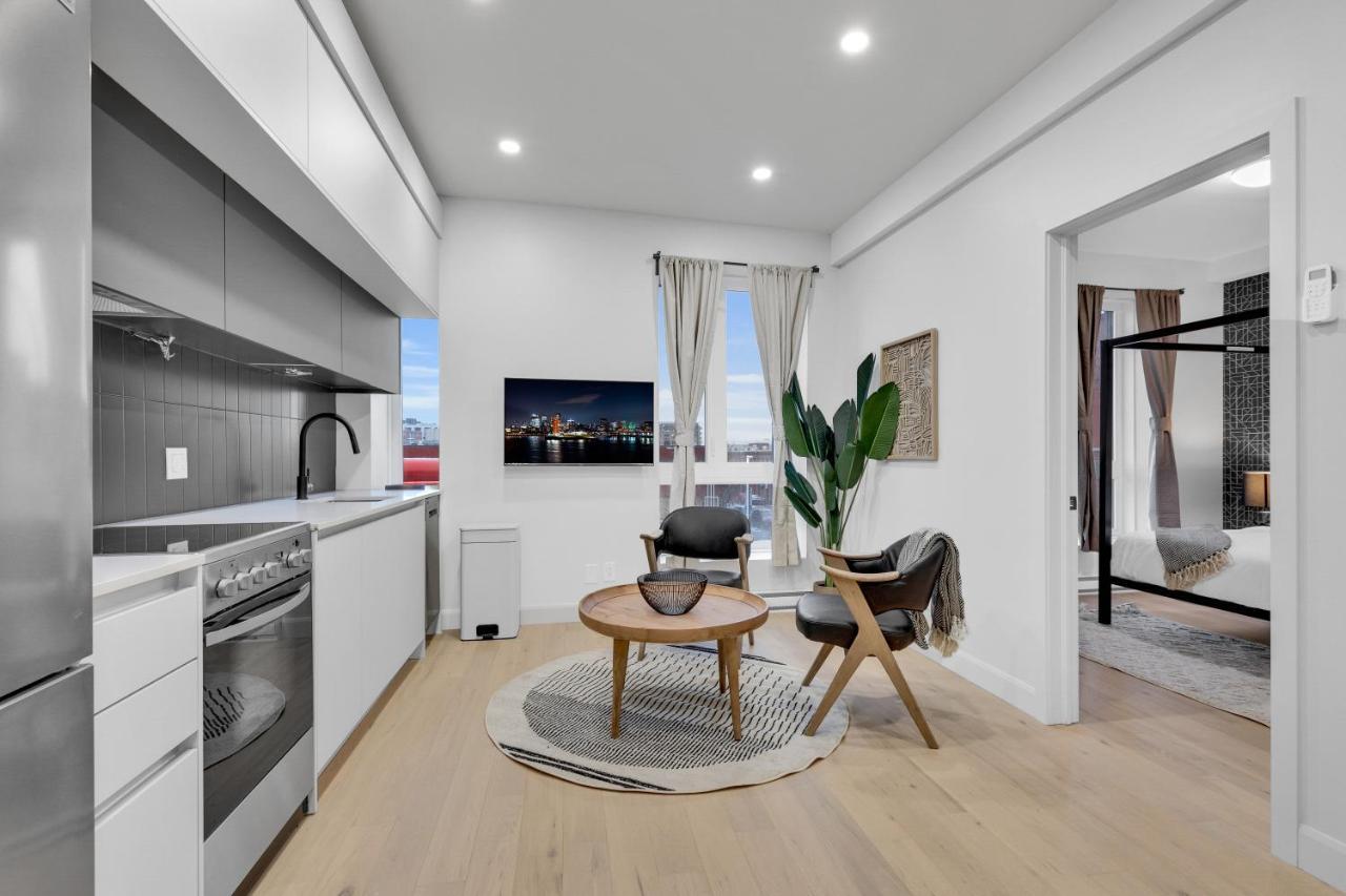 Deluxe Suites Downtown Монреал Екстериор снимка