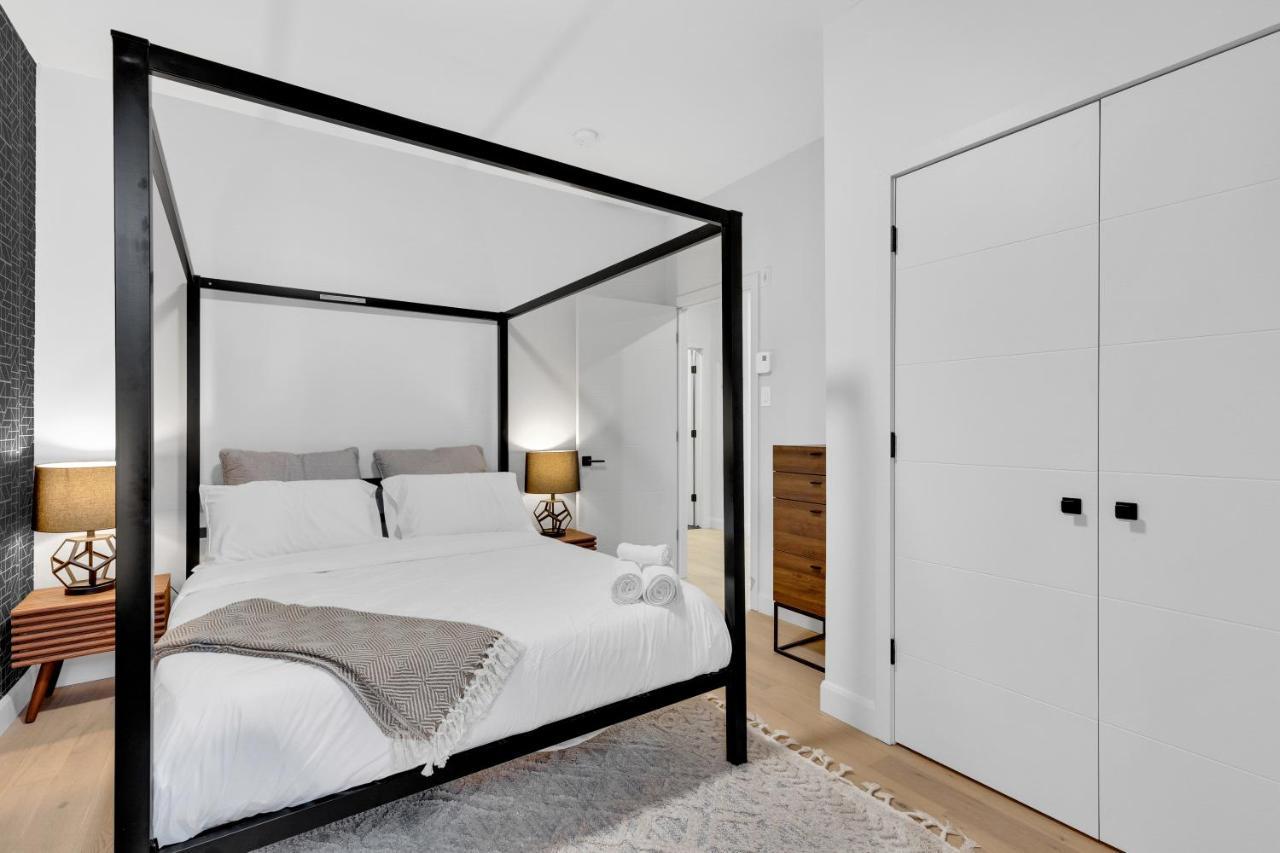 Deluxe Suites Downtown Монреал Екстериор снимка
