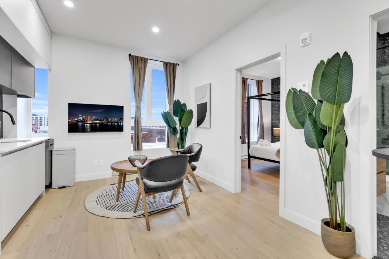 Deluxe Suites Downtown Монреал Екстериор снимка