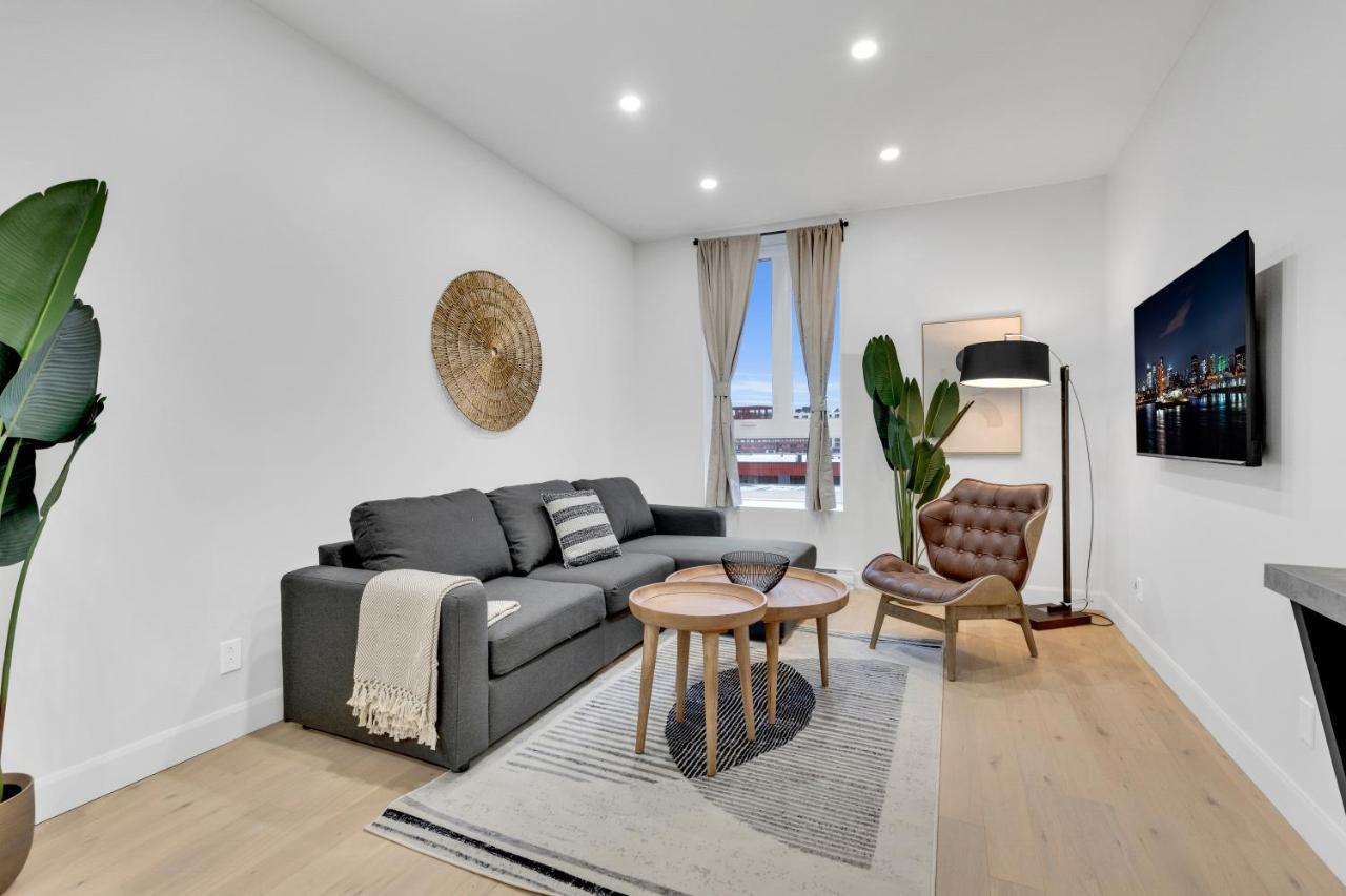 Deluxe Suites Downtown Монреал Екстериор снимка