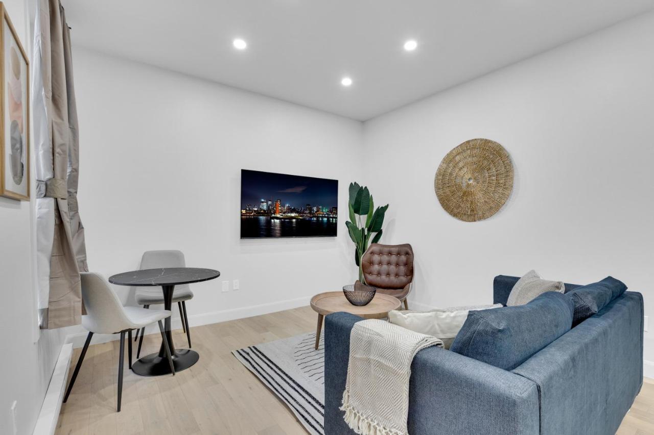 Deluxe Suites Downtown Монреал Екстериор снимка
