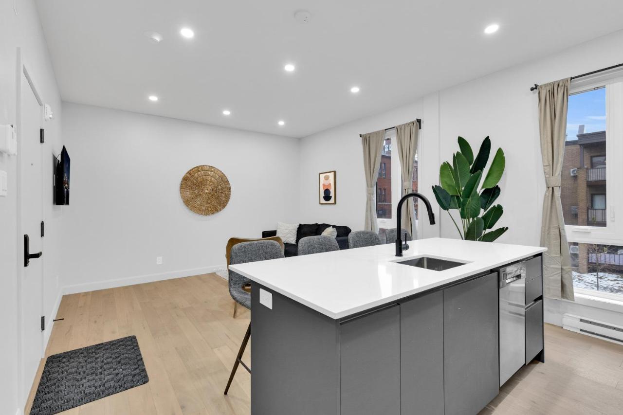 Deluxe Suites Downtown Монреал Екстериор снимка