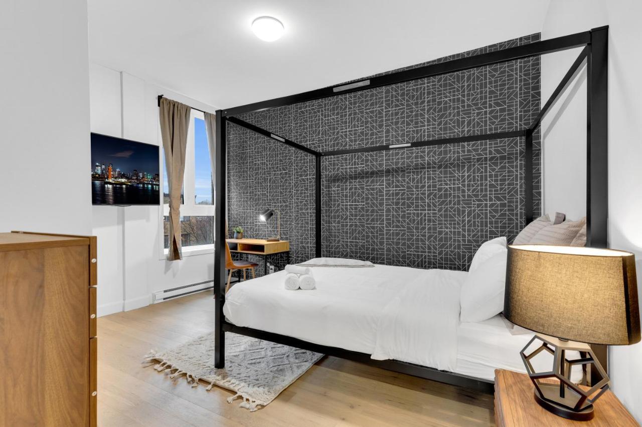 Deluxe Suites Downtown Монреал Екстериор снимка